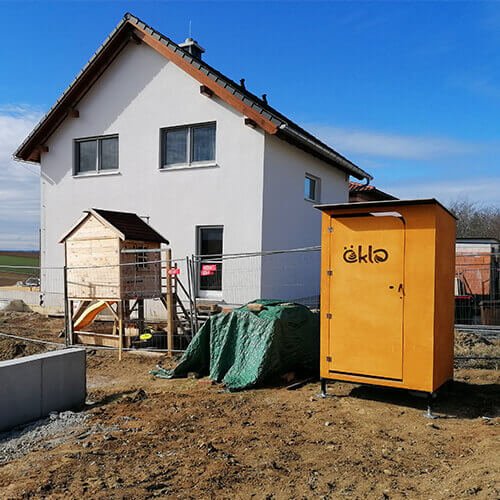 Baustellen WC Fassade